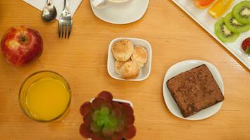 Tägliches inbegriffenes Frühstücksbuffet