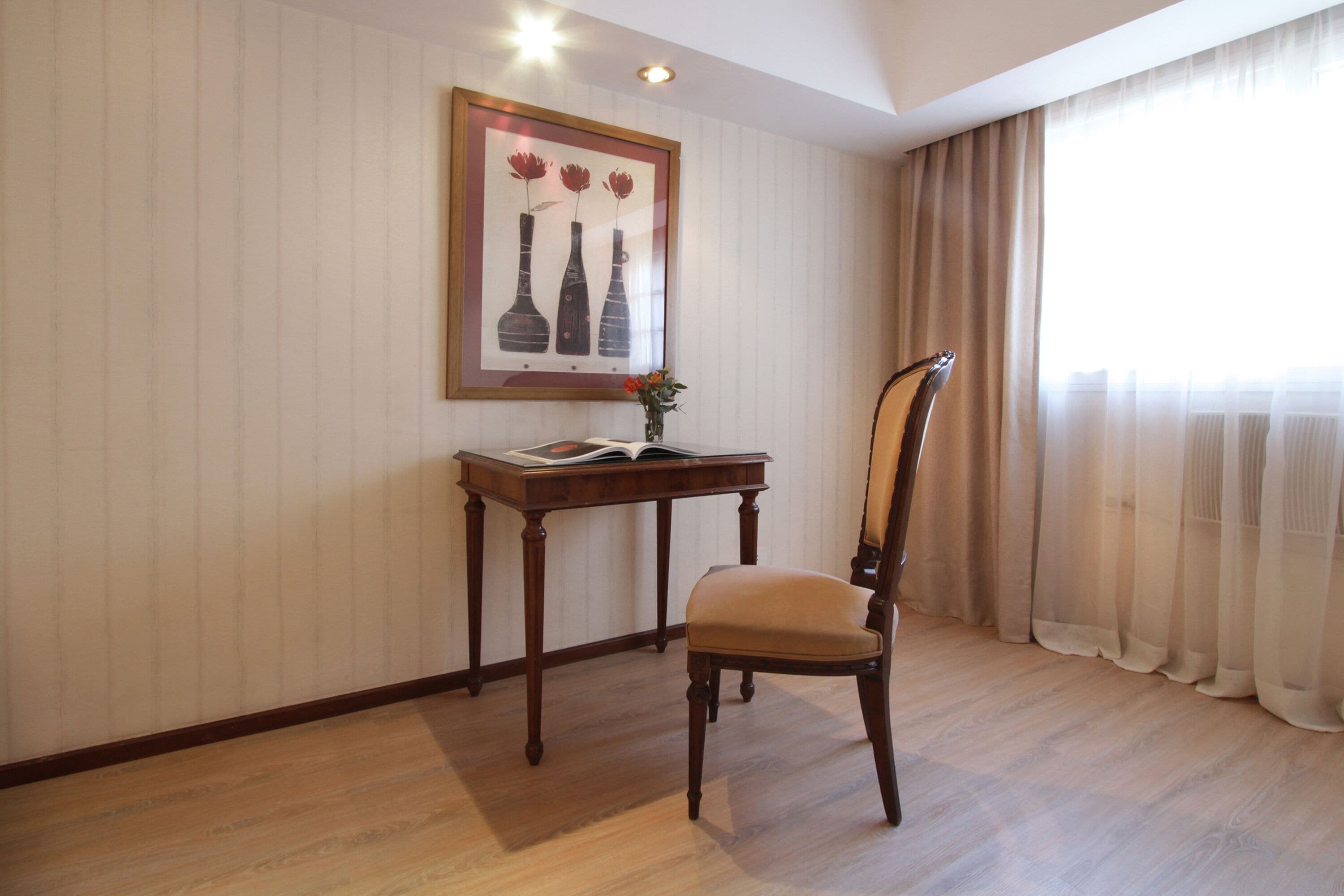 minibar, in-room safe, soundproofing, free wifi