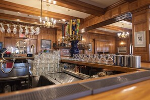 Bar (in der Unterkunft)