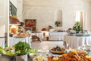Buffet - Hotel Le Cloitre St Louis (Avignon)