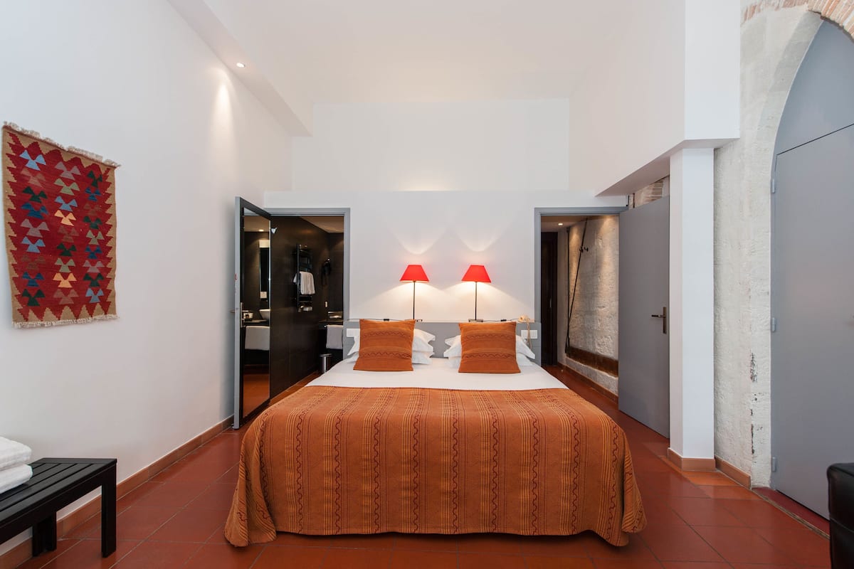 exclusive room | in-room safe, soundproofing, iron/ironing board, free wifi