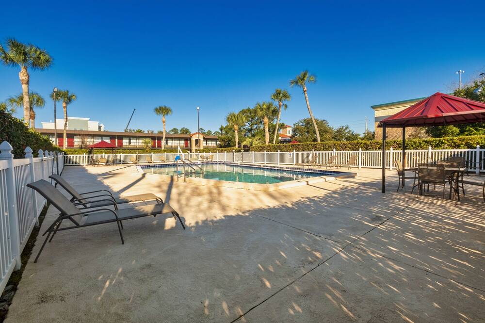 Red Roof Inn PLUS+ St. Augustine