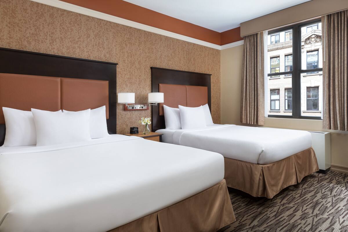 Premium bedding, in-room safe, desk, laptop workspace