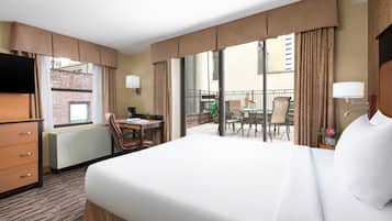 Premium bedding, in-room safe, desk, laptop workspace