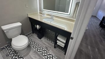 In-room safe, desk, iron/ironing board, free WiFi