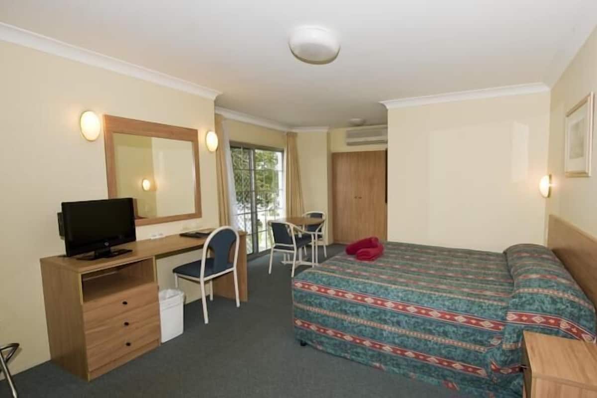 Riverside Room | Living room