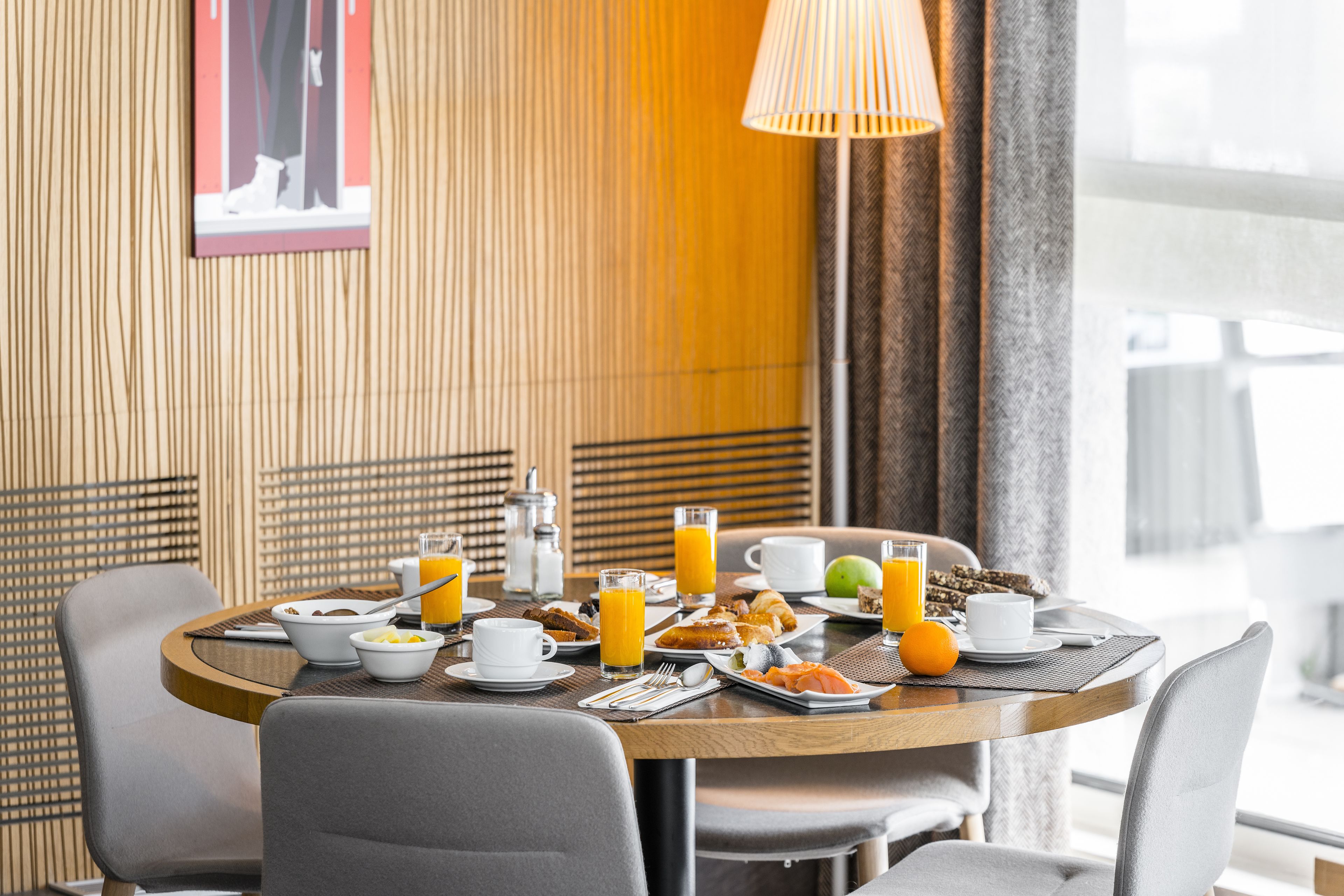 suite junior vue mont-blanc | in-room dining