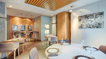 Breakfast, lunch, dinner served; French cuisine