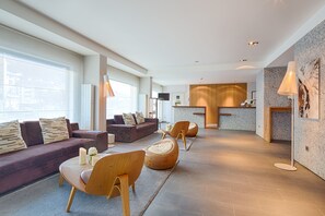 Suite Junior Vue Mont-Blanc | 1 chambre, minibar, coffres-forts dans les chambres, rideaux occultants