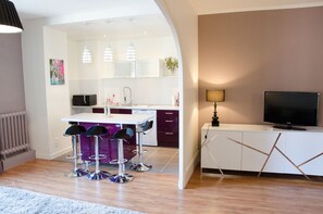 Family Apartment, Multiple Beds, Kitchen | Bathroom | Hair dryer, towels