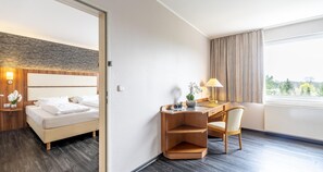 Junior Suite, 1 King Bed, Kitchenette (with Sofabed)