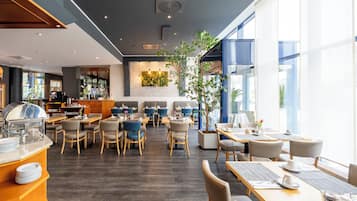 Daily buffet breakfast (EUR 13.00 per person)