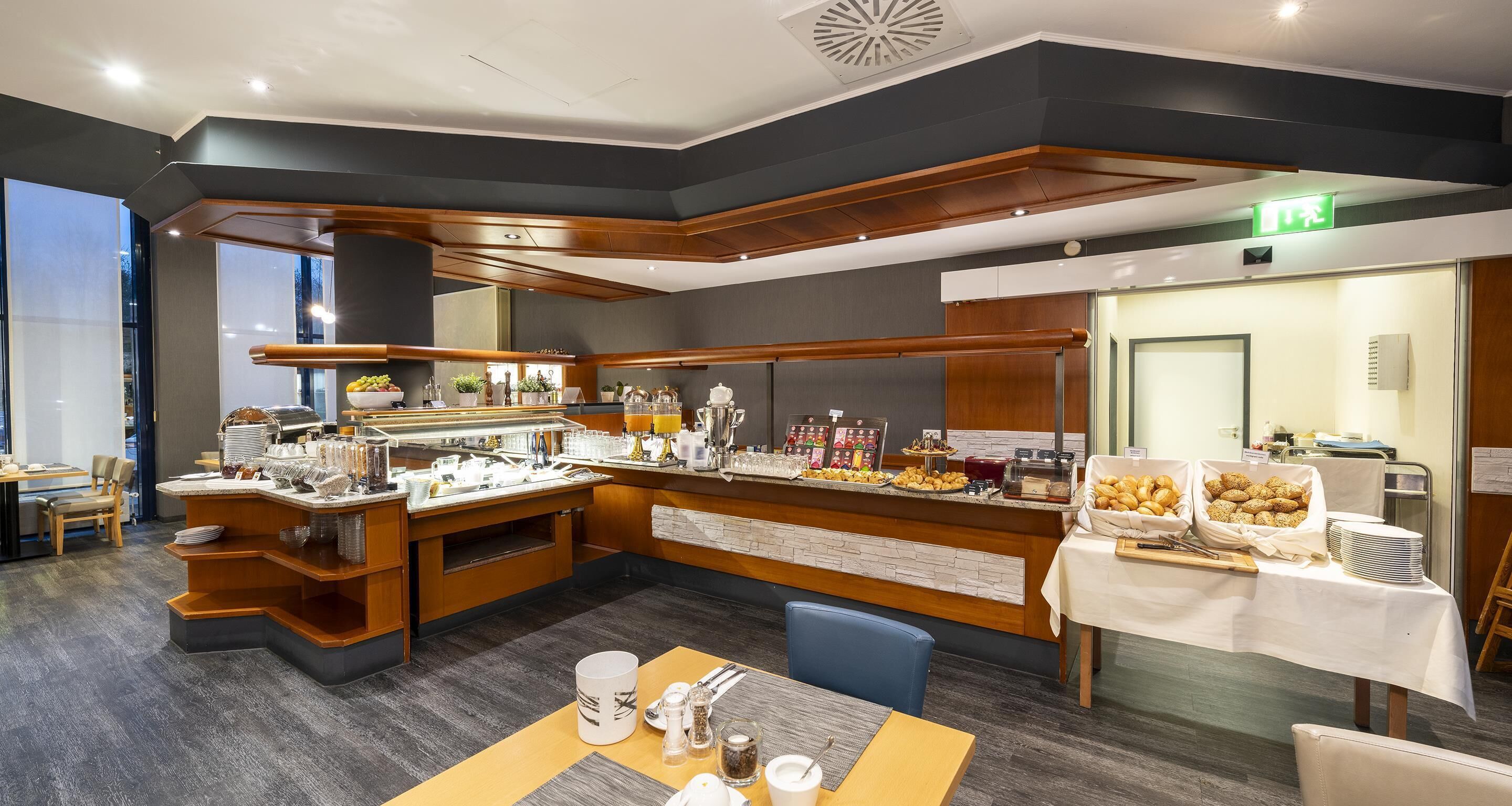 daily buffet breakfast (eur 13.00 per person)