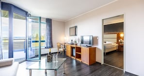Suite Junior, 1 letto king, angolo cottura (with Sofabed) | Minibar, una cassaforte in camera, con stile personalizzato