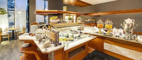 Daily buffet breakfast (EUR 13.00 per person)