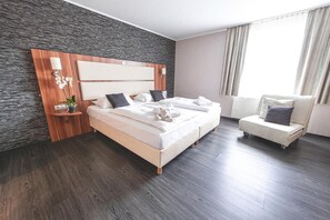 Minibar, safe på rommet, individuelt dekorert og individuelt innredet