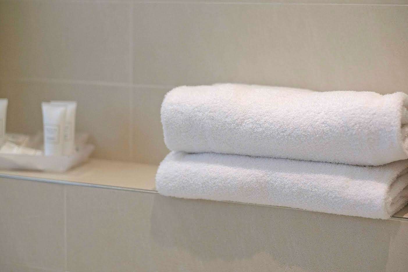 1 bedroom, down duvets, minibar, in-room safe