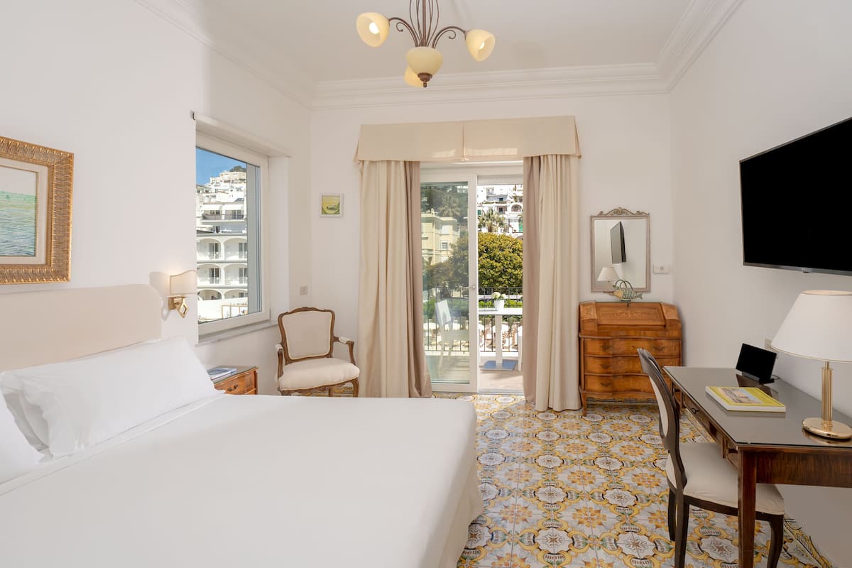 Standard Double or Twin Room, Balcony, Garden View | Extra beds