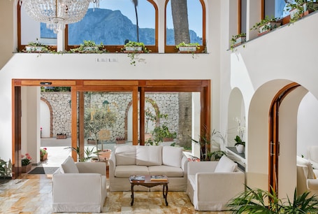 Recepción. Hotel Syrene