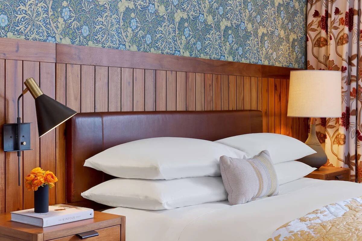 1 bedroom, frette italian sheets, premium bedding, down duvets
