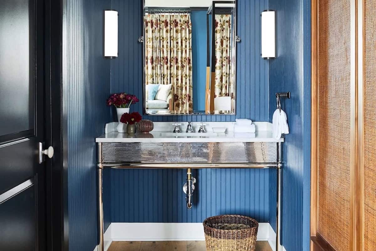 miss mary suite | bathroom | combined shower/bathtub, designer toiletries, hair dryer, slippers