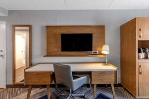 Ropa de cama de alta calidad, escritorio y cortinas blackout 