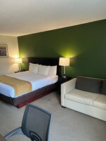 Room, 1 King Bed, Non Smoking | In-room safe, individually decorated, individually furnished, desk