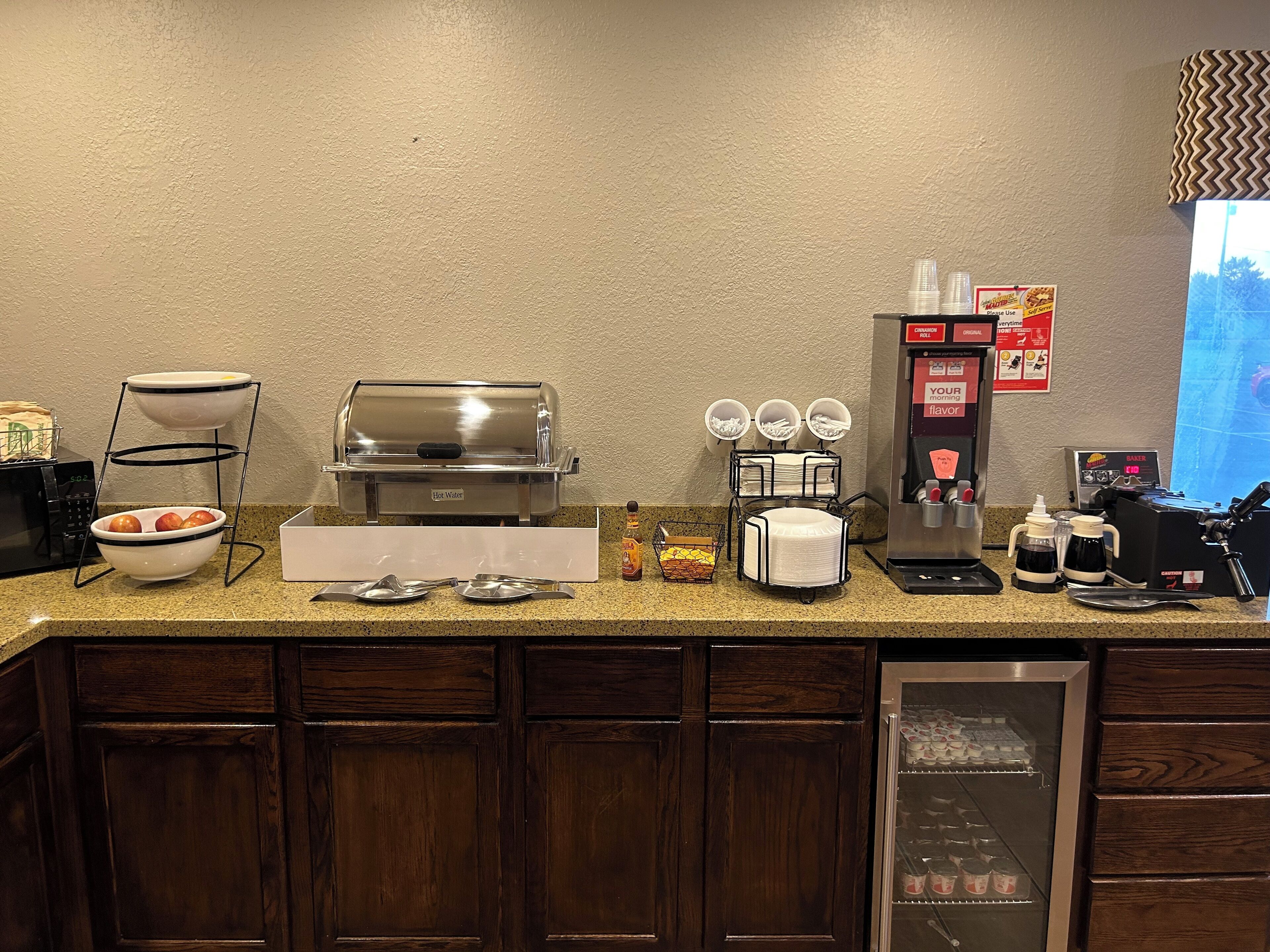 free daily continental breakfast