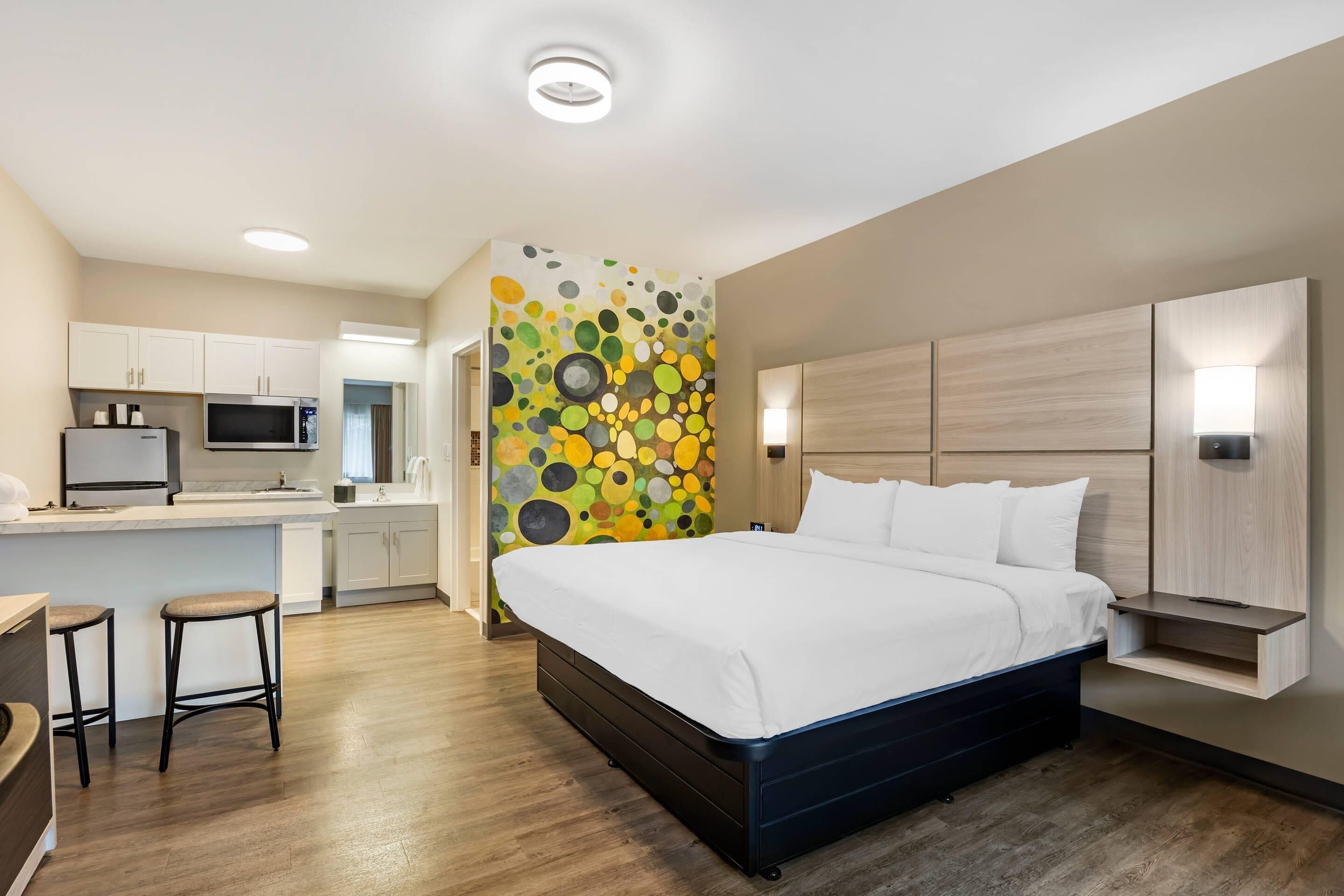 書桌、遮光窗簾/窗簾、熨斗/熨衫板、免費 Wi-Fi