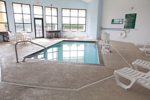 Indoor pool, pool loungers