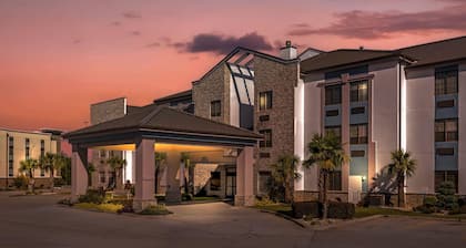 Comfort Suites Hattiesburg near University