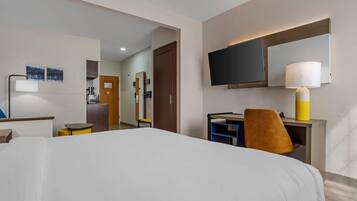 Suite, 1 King Bed with Sofa bed, Non Smoking | Desk, laptop workspace, iron/ironing board, free WiFi