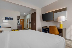 Suite - 1 kingsize-seng med sovesofa - ikke-ryger | Skrivebord, arbejdsområde til bærbare computere, strygejern/strygebræt