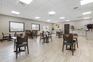 Free buffet breakfast 