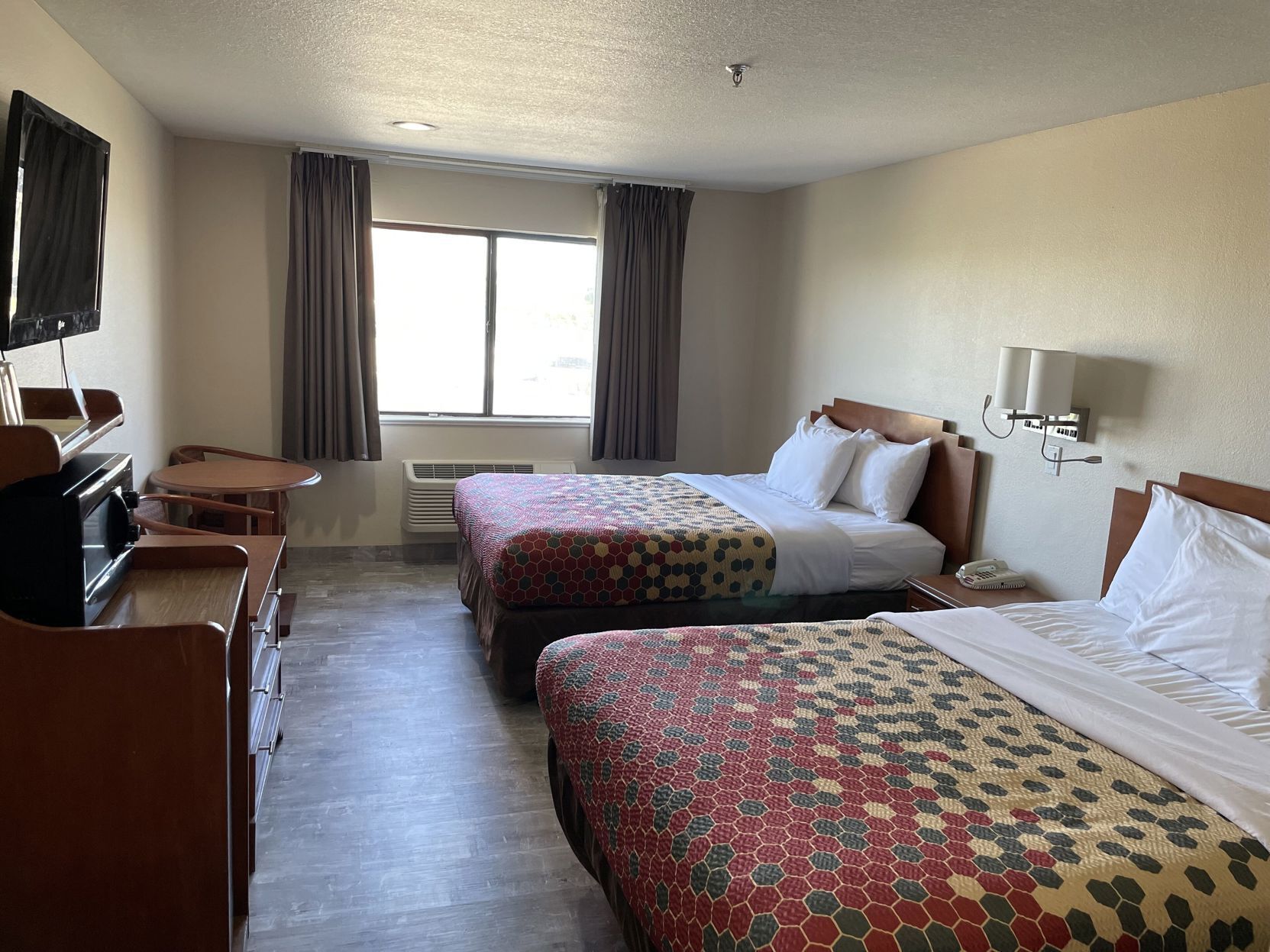 Desk, iron/ironing board, free WiFi, bed sheets