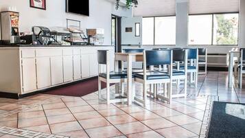 Bao gồm bữa sáng kiểu Âu hàng ngày