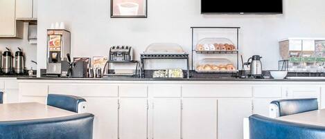 Free daily continental breakfast