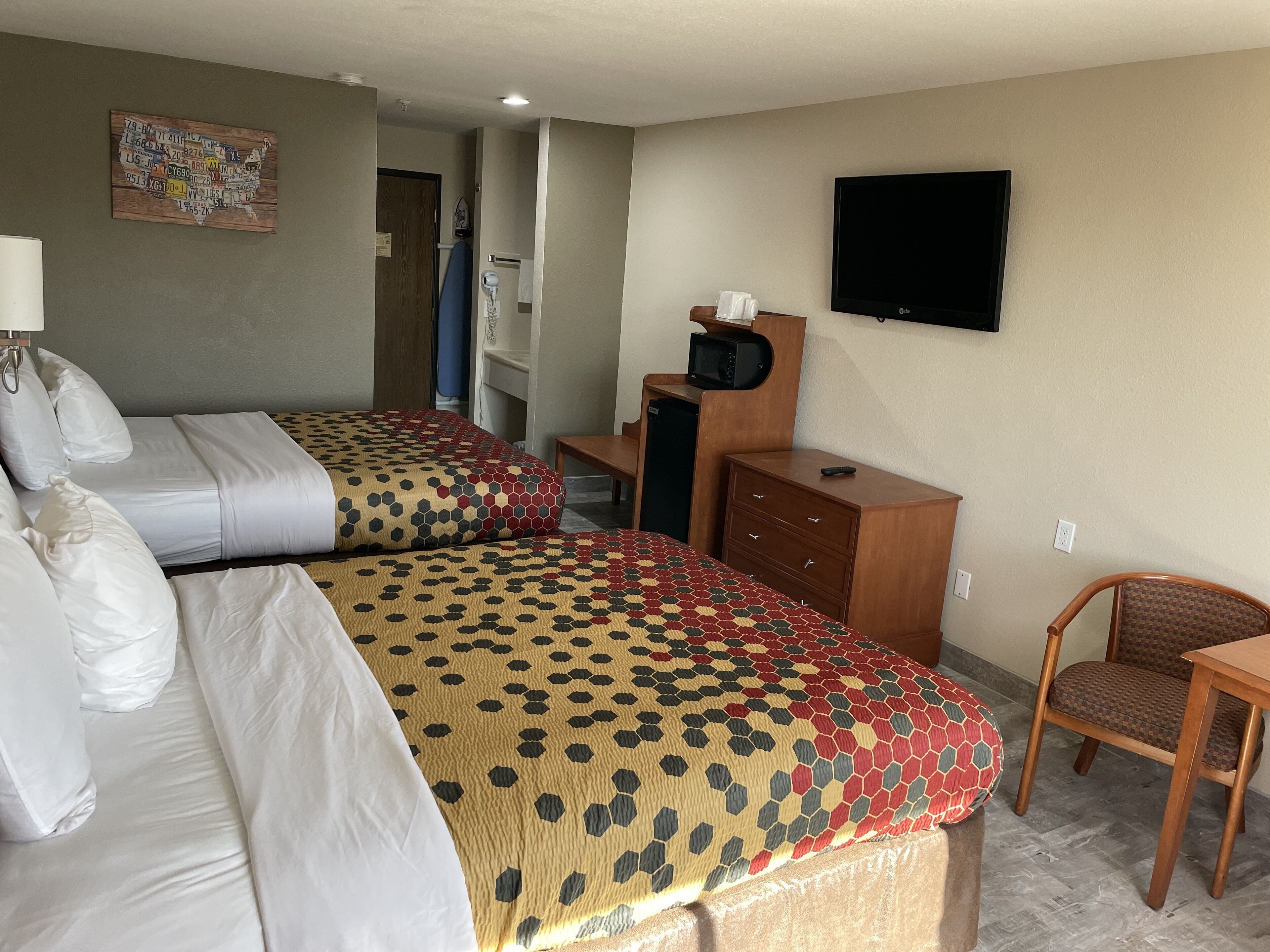 Standard Room, 2 Queen Beds, Non Smoking