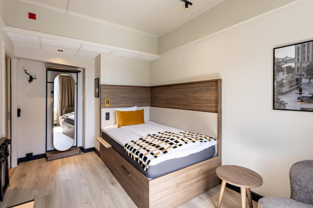 Single Room (Compact) | Soundproofing, cribs (surcharge), bed sheets