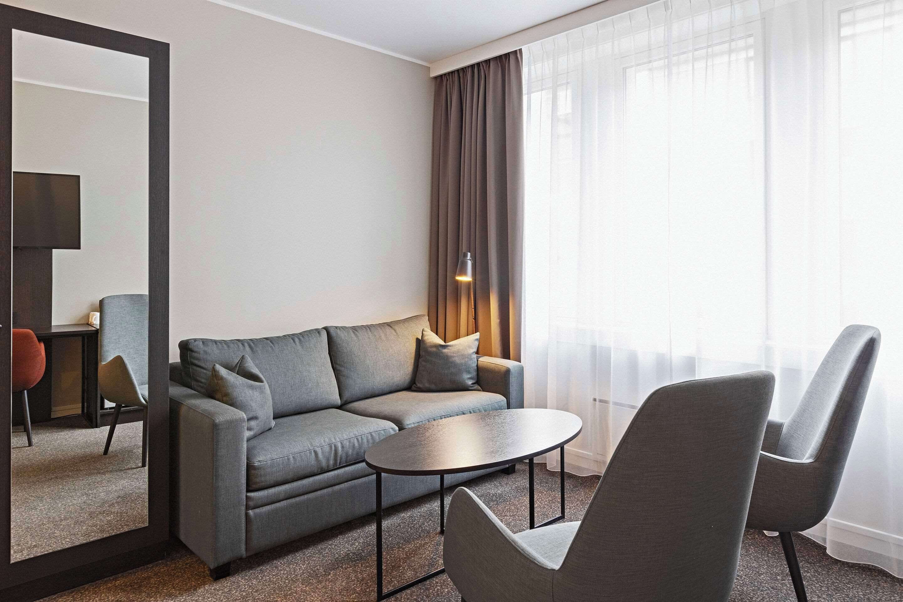 Geluiddichte muren, een strijkplank/strijkijzer, babybedden (toeslag)