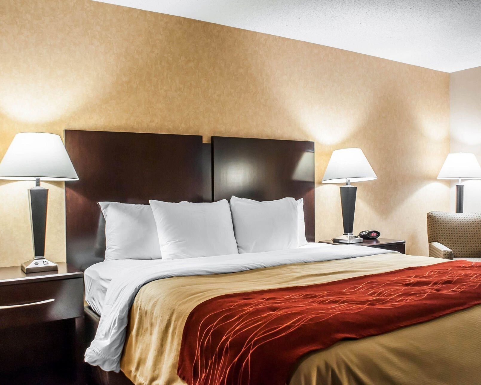 Desk, iron/ironing board, free WiFi, bed sheets