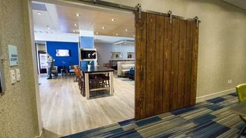 Ilmainen mannermainen aamiainen