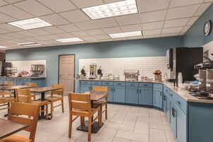 Desayuno buffet incluido todos los días 