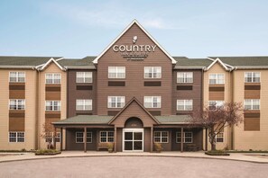Exterior - Country Inn & Suites by Radisson, Dakota Dunes, SD (North Sioux City)