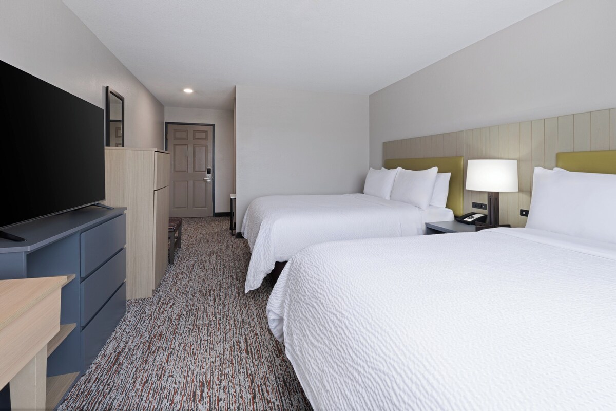 Standard Room, 2 Queen Beds | Premium bedding, desk, blackout drapes, iron/ironing board