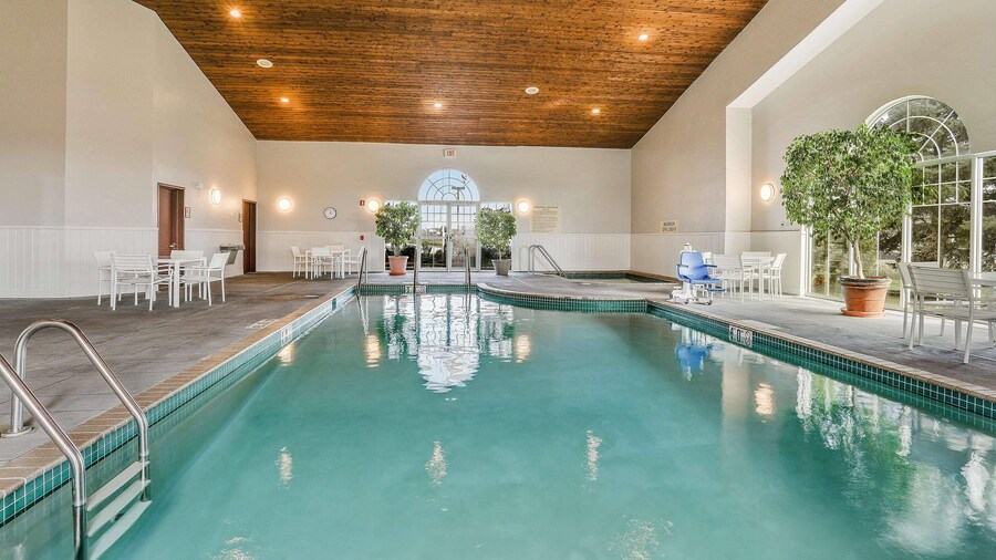 Country Inn & Suites by Radisson, Green Bay, WI