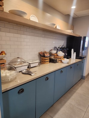 Petit déjeuner continental compris tous les jours
