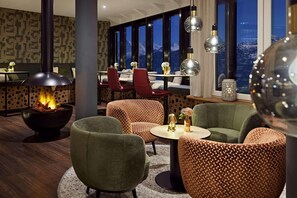 2 bars/lounges, cocktail bar - Dorint Blüemlisalp (Beatenberg)