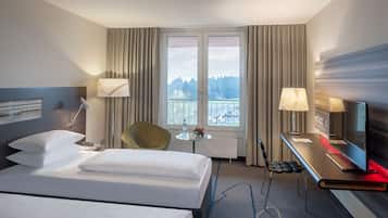 Standard Double or Twin Room | Hypo-allergenic bedding, in-room safe, desk, blackout drapes