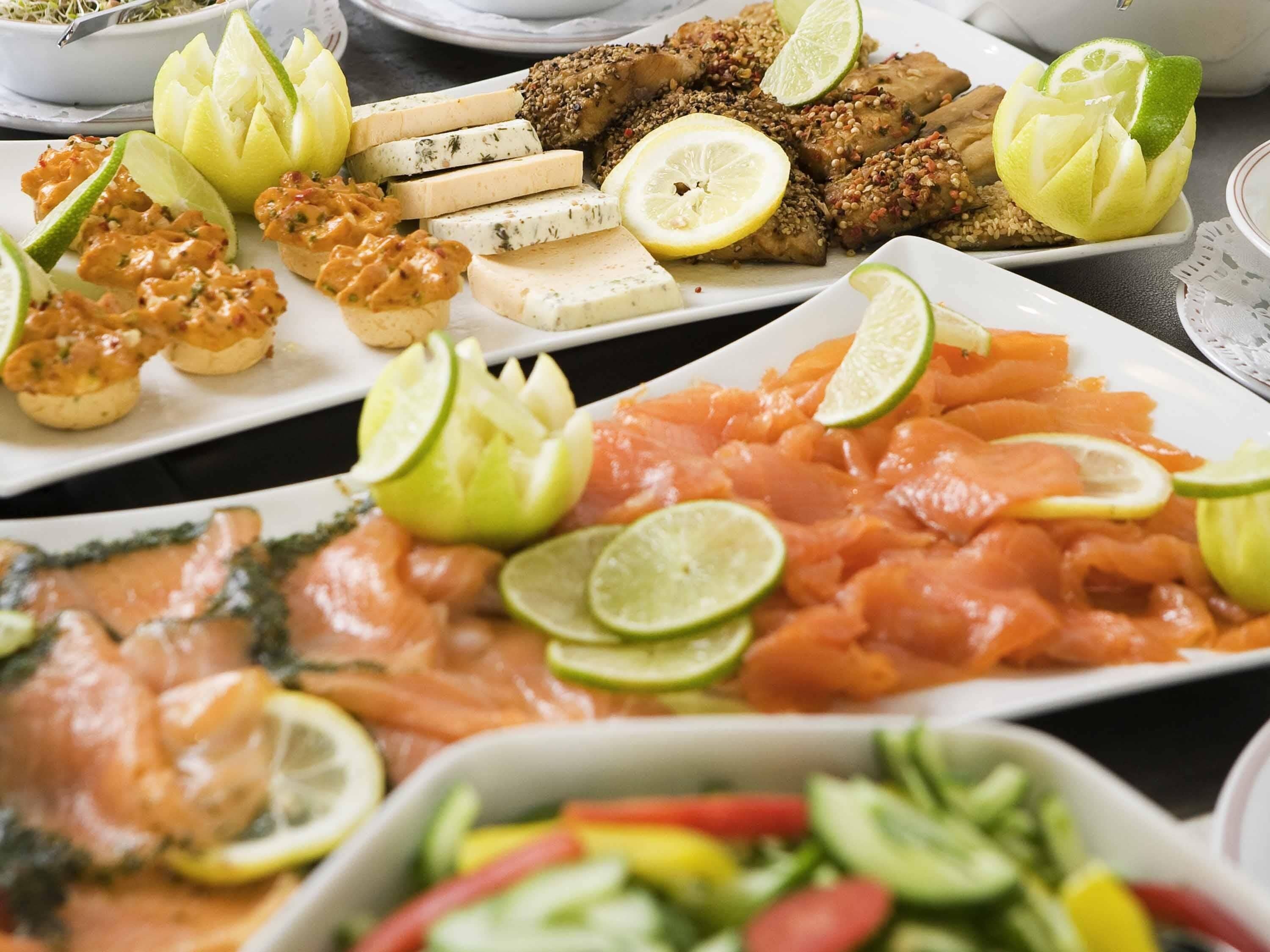 Colazione a buffet, servita tutte le mattine (26 EUR a persona) 